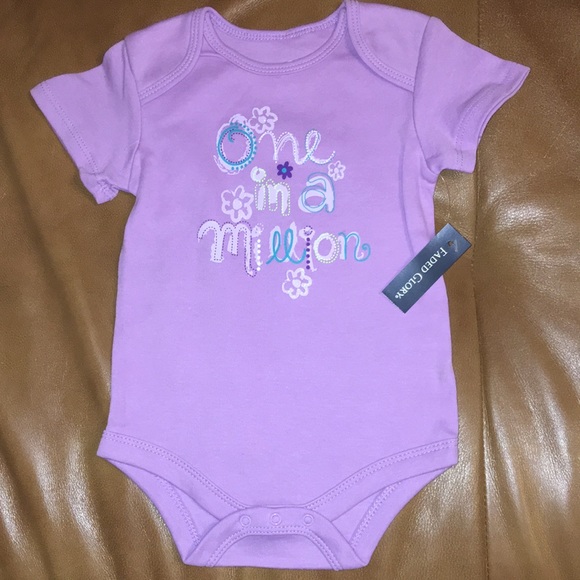 NWT Faded Glory bundle of 3 bodysuits/onesies 100% cotton for baby girl 6-9M - Picture 2 of 5